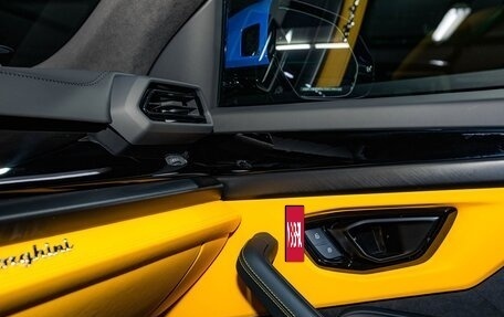 Lamborghini Urus I, 2025 год, 42 000 000 рублей, 26 фотография