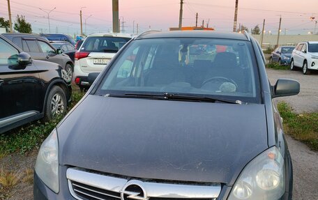 Opel Zafira B, 2013 год, 550 000 рублей, 1 фотография