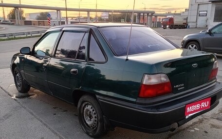 Daewoo Nexia I рестайлинг, 1999 год, 135 000 рублей, 3 фотография