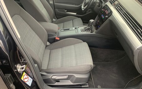 Volkswagen Passat B8 рестайлинг, 2022 год, 2 650 000 рублей, 11 фотография