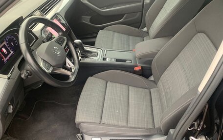 Volkswagen Passat B8 рестайлинг, 2022 год, 2 650 000 рублей, 15 фотография