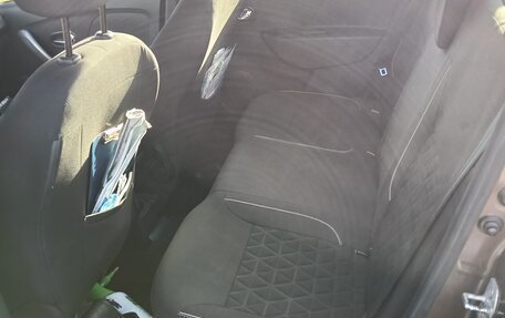 Renault Logan II, 2019 год, 950 000 рублей, 9 фотография