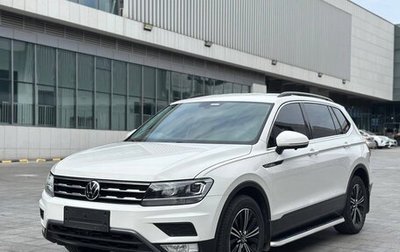 Volkswagen Tiguan II, 2021 год, 2 490 000 рублей, 1 фотография