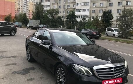 Mercedes-Benz E-Класс, 2019 год, 3 100 000 рублей, 4 фотография