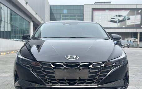 Hyundai Elantra, 2022 год, 1 890 000 рублей, 2 фотография