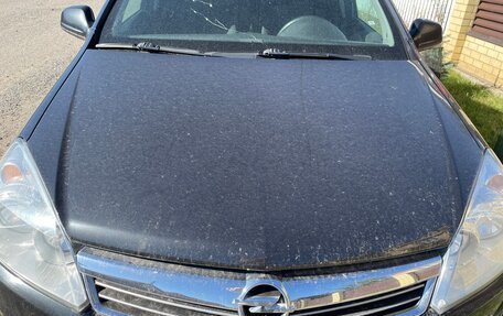 Opel Astra J, 2012 год, 630 000 рублей, 2 фотография