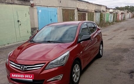 Hyundai Solaris II рестайлинг, 2014 год, 885 000 рублей, 2 фотография