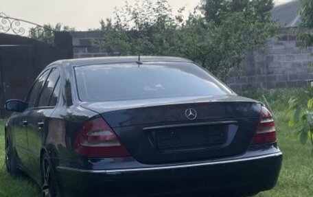 Mercedes-Benz E-Класс, 2002 год, 600 000 рублей, 2 фотография