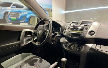 Toyota RAV4, 2011 год, 1 660 000 рублей, 16 фотография