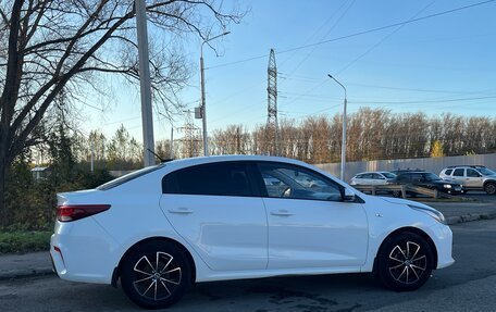 KIA Rio IV, 2018 год, 890 000 рублей, 7 фотография