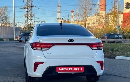 KIA Rio IV, 2018 год, 890 000 рублей, 6 фотография