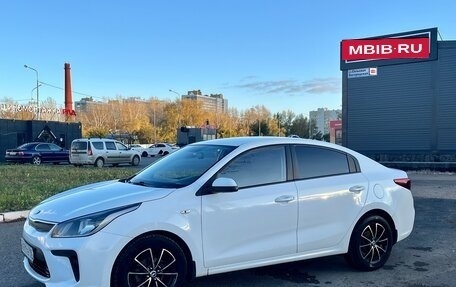 KIA Rio IV, 2018 год, 890 000 рублей, 3 фотография
