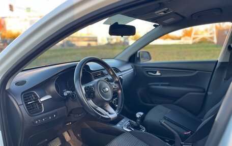 KIA Rio IV, 2018 год, 890 000 рублей, 13 фотография
