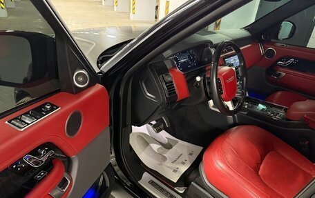 Land Rover Range Rover IV рестайлинг, 2018 год, 5 600 000 рублей, 10 фотография