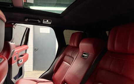 Land Rover Range Rover IV рестайлинг, 2018 год, 5 600 000 рублей, 16 фотография