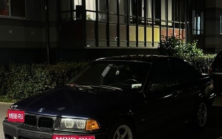 BMW 3 серия, 1992 год, 200 000 рублей, 1 фотография