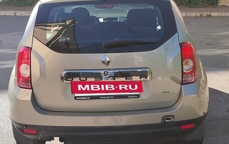 Renault Duster I рестайлинг, 2014 год, 900 000 рублей, 2 фотография