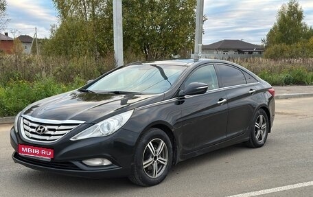 Hyundai Sonata VI, 2011 год, 1 150 000 рублей, 1 фотография