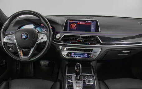 BMW 7 серия, 2020 год, 4 820 000 рублей, 15 фотография