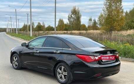 Hyundai Sonata VI, 2011 год, 1 150 000 рублей, 3 фотография