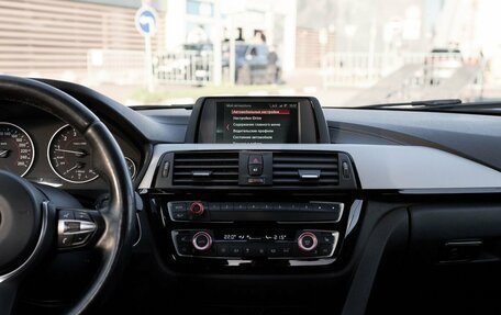 BMW 3 серия, 2017 год, 2 395 000 рублей, 14 фотография