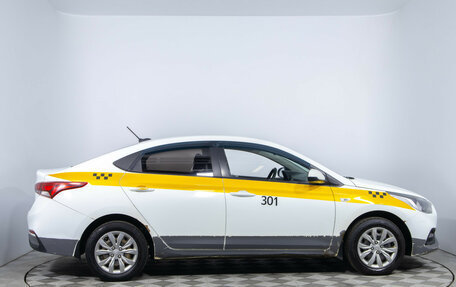 Hyundai Solaris II рестайлинг, 2017 год, 670 000 рублей, 4 фотография