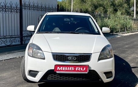 KIA Rio II, 2011 год, 690 000 рублей, 1 фотография