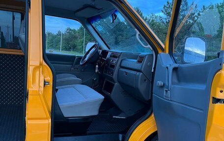 Volkswagen Transporter T4, 2000 год, 1 370 000 рублей, 15 фотография