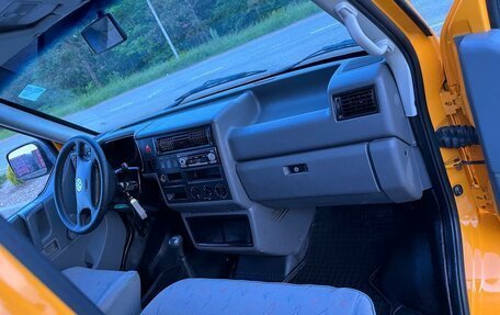 Volkswagen Transporter T4, 2000 год, 1 370 000 рублей, 16 фотография