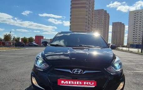 Hyundai Solaris II рестайлинг, 2012 год, 1 200 000 рублей, 9 фотография