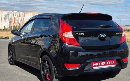 Hyundai Solaris II рестайлинг, 2012 год, 1 200 000 рублей, 8 фотография