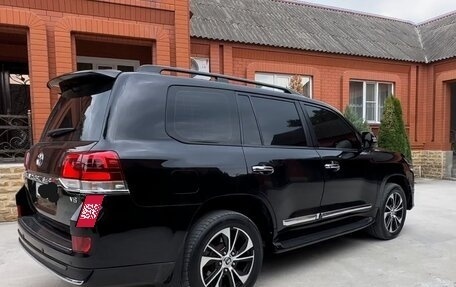 Toyota Land Cruiser 200, 2008 год, 2 400 000 рублей, 4 фотография
