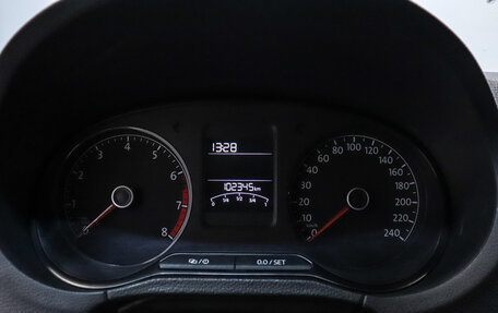Volkswagen Polo VI (EU Market), 2017 год, 1 200 000 рублей, 11 фотография