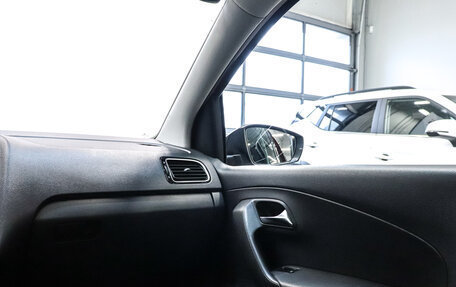 Volkswagen Polo VI (EU Market), 2017 год, 1 200 000 рублей, 19 фотография