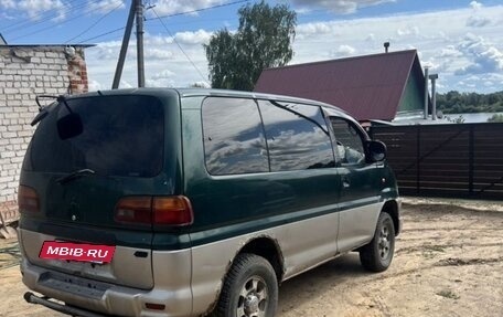 Mitsubishi Delica IV, 1998 год, 490 000 рублей, 6 фотография