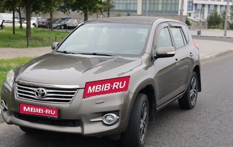 Toyota RAV4, 2011 год, 950 000 рублей, 1 фотография