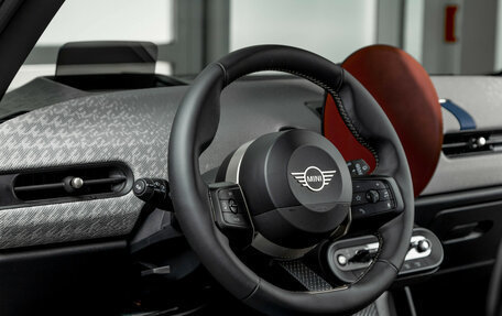 MINI Hatch, 2024 год, 5 450 000 рублей, 15 фотография