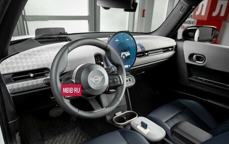 MINI Hatch, 2024 год, 5 450 000 рублей, 12 фотография