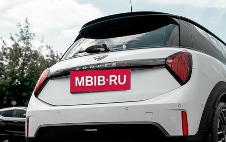 MINI Hatch, 2024 год, 5 450 000 рублей, 10 фотография