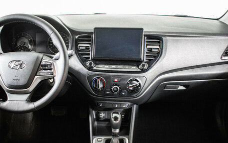 Hyundai Solaris II рестайлинг, 2021 год, 1 790 000 рублей, 11 фотография