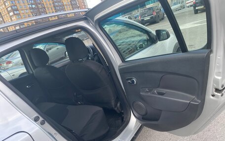 Renault Sandero II рестайлинг, 2016 год, 850 000 рублей, 14 фотография