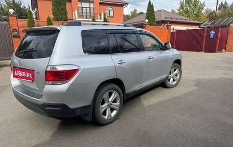 Toyota Highlander III, 2010 год, 1 500 000 рублей, 5 фотография