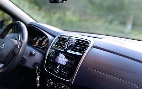 Renault Sandero II рестайлинг, 2017 год, 950 000 рублей, 6 фотография
