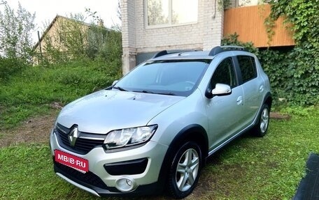 Renault Sandero II рестайлинг, 2017 год, 950 000 рублей, 1 фотография