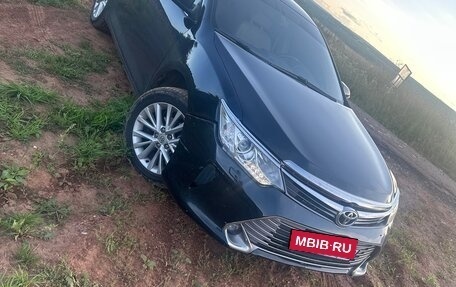 Toyota Camry, 2015 год, 1 730 000 рублей, 2 фотография