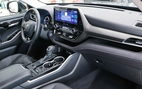 Toyota Highlander, 2024 год, 7 090 000 рублей, 7 фотография