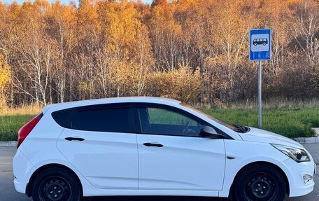 Hyundai Solaris II рестайлинг, 2015 год, 900 000 рублей, 4 фотография