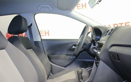 Volkswagen Polo VI (EU Market), 2011 год, 635 000 рублей, 10 фотография