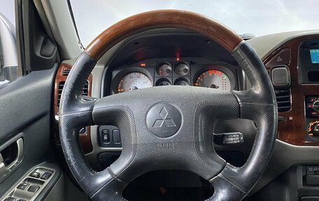 Mitsubishi Montero III, 2004 год, 800 000 рублей, 14 фотография