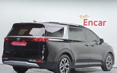 KIA Carnival, 2021 год, 2 250 000 рублей, 2 фотография